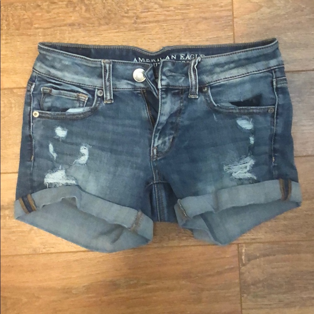 American Eagle 🦅 Distressed shorts